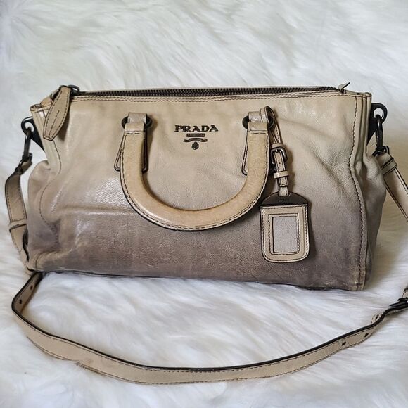 💯 Authentic Prada Handbag 🍀 - Picture 1 of 16